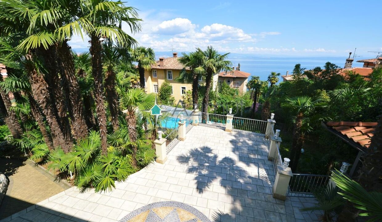 VILLA LOVRAN