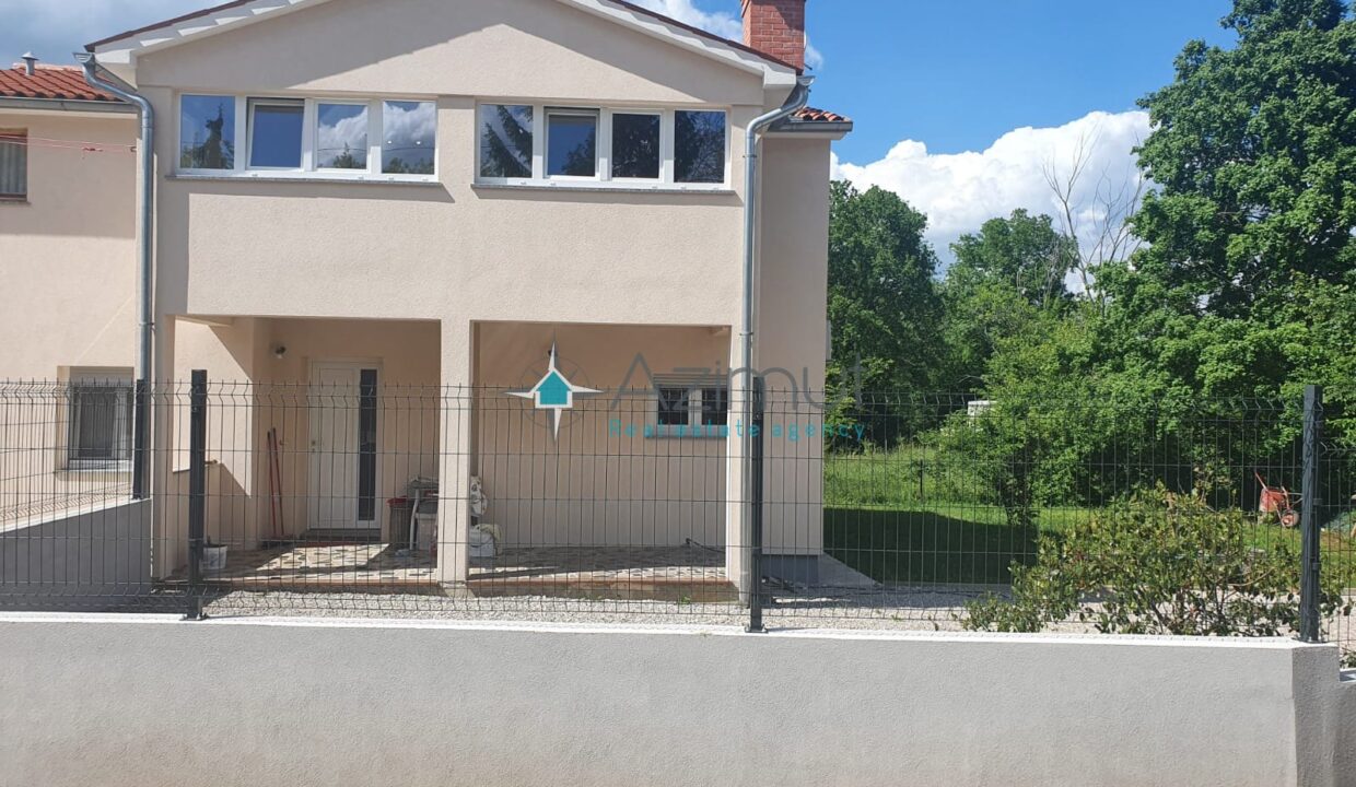 90m2