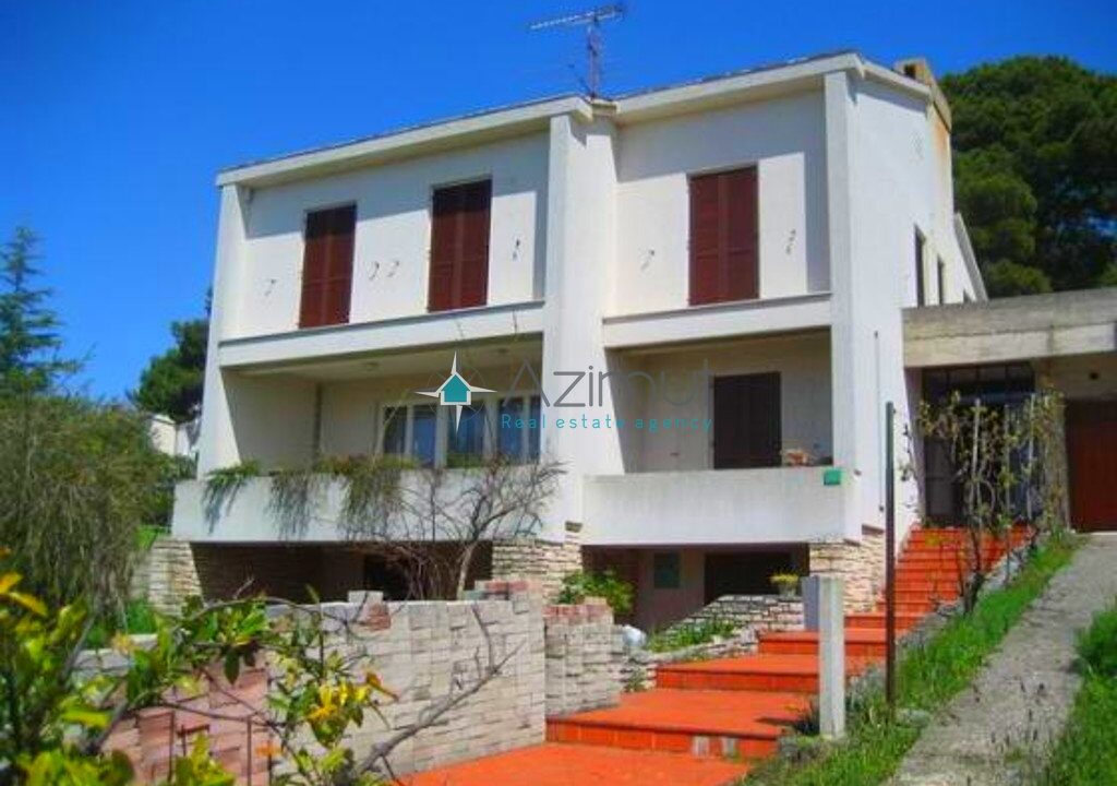 Obiteljska villa u Puli 300m2